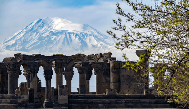 Զվարթնոցի տաճար