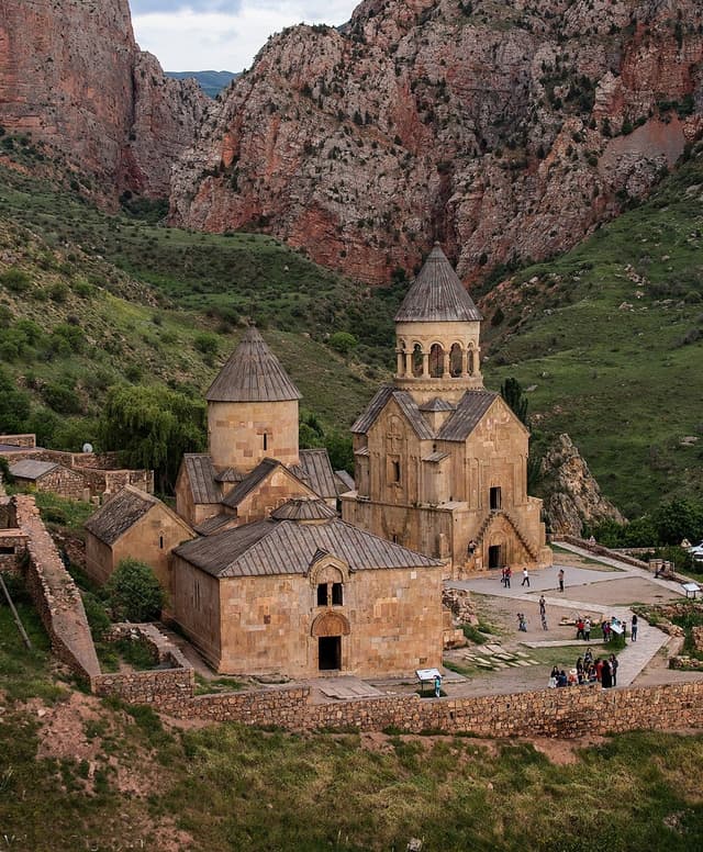 Երևան- Խոր Վիրապ- Նորավանք- Թռչունների քարանձավ-Արենի  գինեգործարան- Երևան