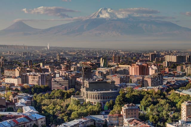 Զբոսանք Երևանում, Էրեբունի ամրոց և թանգարան, Մատենադարան
