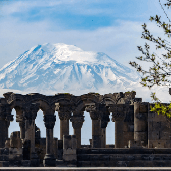 Էջմիածին (Մայր տաճար, Սբ․ Հռիփսիմե և Գայանե եկեղեցիներ), Զվարթնոց