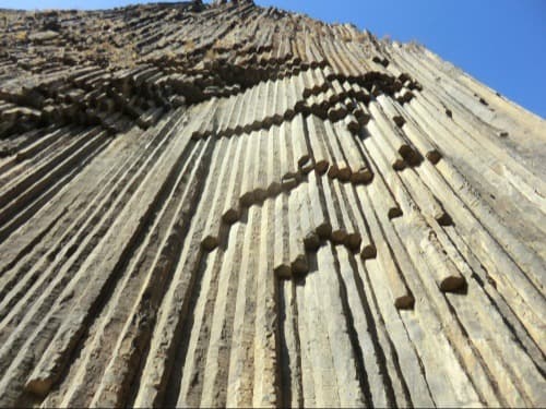 Գառնի, Գեղարդ, Քարերի սիմֆոնիա